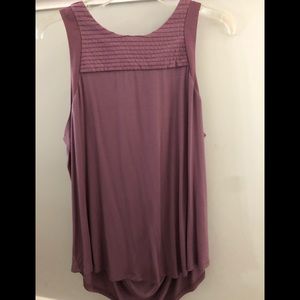 Sleeveless Shirt W/Super Cute Back! Size Large $30